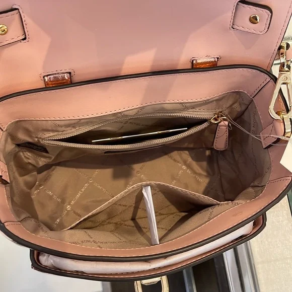 MICHAEL KORS
Manhattan Md TH SCHOOL Crackled Metallic Leather SATCHEL
Primrose - Picture 9 of 16